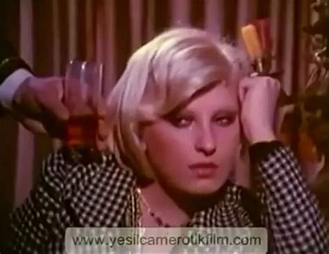 Muz sever misiniz? (1975) The Movie Database (TMDB).